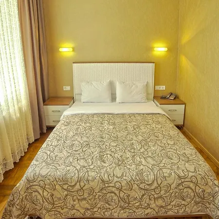 Apart Hotel Kvartira 1 Одесса Экстерьер фото